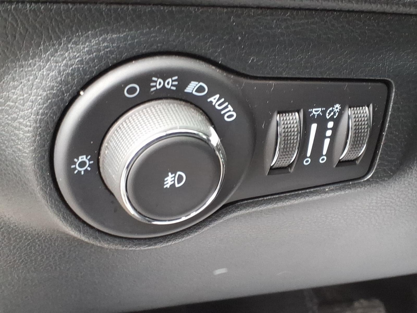 Used 2021 Jeep Compass Limited AWD/4WD image 15