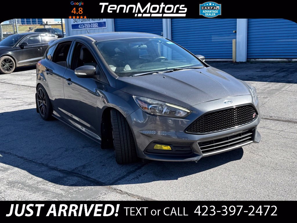 Used 2015 Ford Focus ST w/ Equipment Group 401A FWD image 3