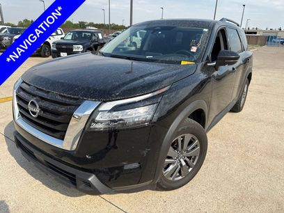 Used 2025 Nissan Pathfinder SV