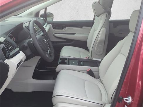 New 2026 Honda Odyssey Touring image 15