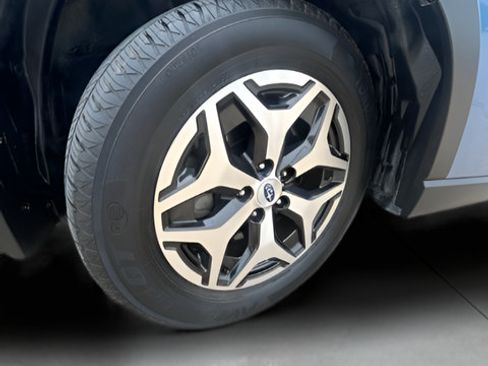 Used 2019 Subaru Forester Premium AWD/4WD image 28