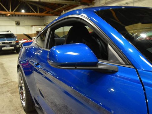 Used 2017 Ford Mustang GT w/ GT Performance Package RWD image 36