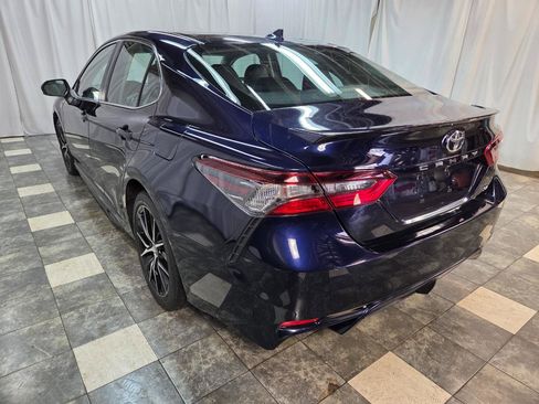 Used 2021 Toyota Camry SE image 6