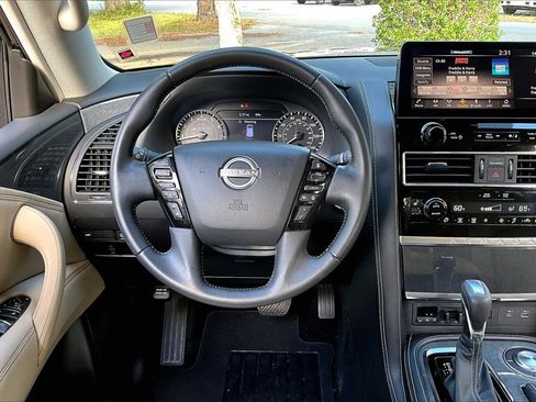 Used 2022 Nissan Armada SV w/ SV Appearance Package image 8