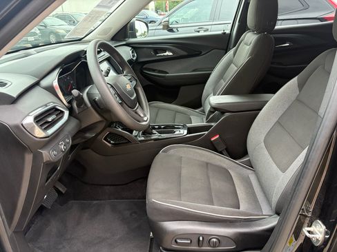 Used 2021 Chevrolet TrailBlazer LT w/ Convenience Package FWD image 10