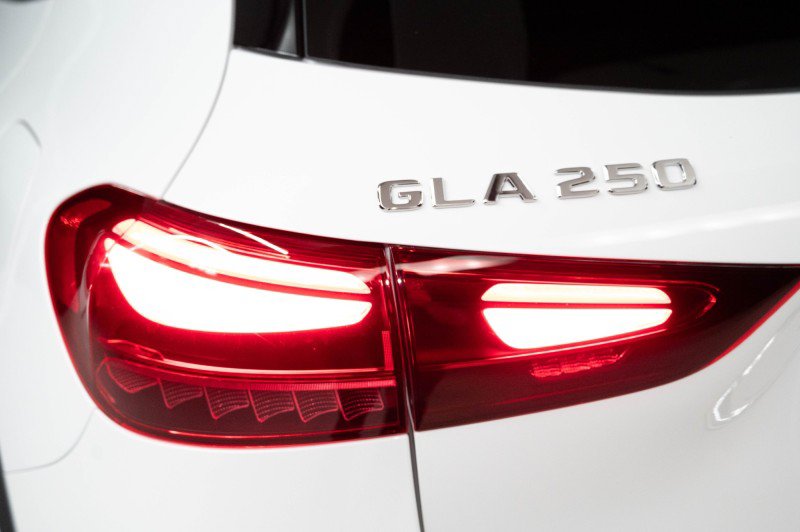 New 2026 Mercedes-Benz GLA 250 image 9