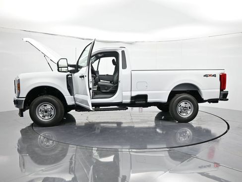 New 2026 Ford F250 XL w/ XL Chrome Package image 42