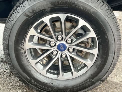 Used 2018 Ford F150 XLT w/ Equipment Group 302A Luxury image 14