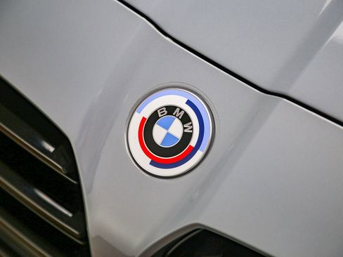 Used 2023 BMW M4 xDrive Competition AWD/4WD image 9