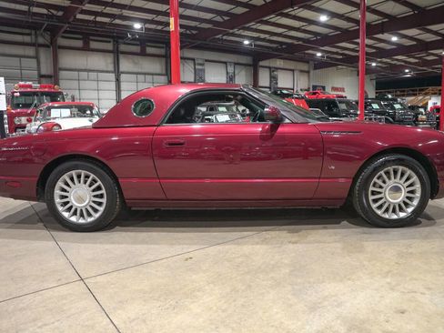 Used 2004 Ford Thunderbird Deluxe RWD image 39