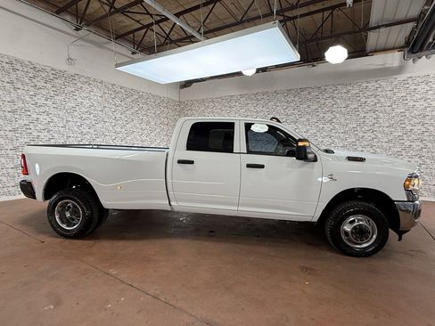 Used 2023 RAM 3500 Tradesman image 8