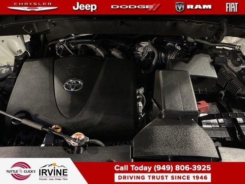 Used 2019 Toyota Highlander XLE image 28