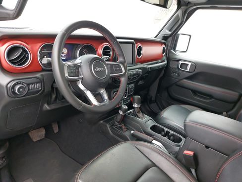 Used 2022 Jeep Wrangler Unlimited Rubicon w/ Xtreme Recon 35" Tire Package AWD/4WD image 4
