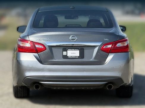Used 2017 Nissan Altima 2.5 SL w/ Moonroof Package FWD image 4
