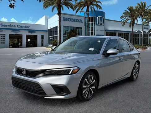 Used 2023 Honda Civic EX-L image 4