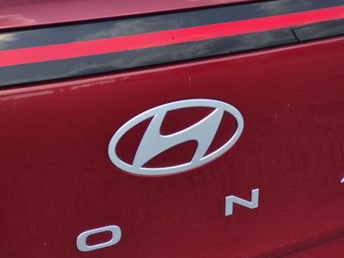 Used 2025 Hyundai Kona SEL AWD/4WD image 29