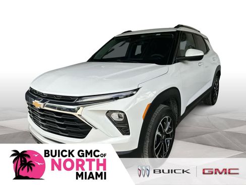 Used 2025 Chevrolet TrailBlazer LT AWD/4WD image 1