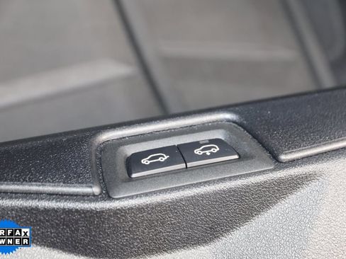 Used 2024 BMW X7 xDrive40i w/ M Sport Package image 69