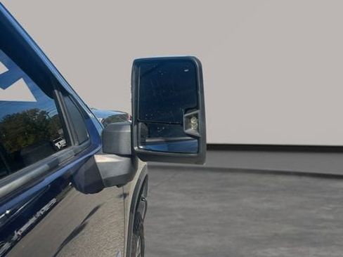 Used 2022 Chevrolet Silverado 2500 Custom w/ Custom Value Package image 14