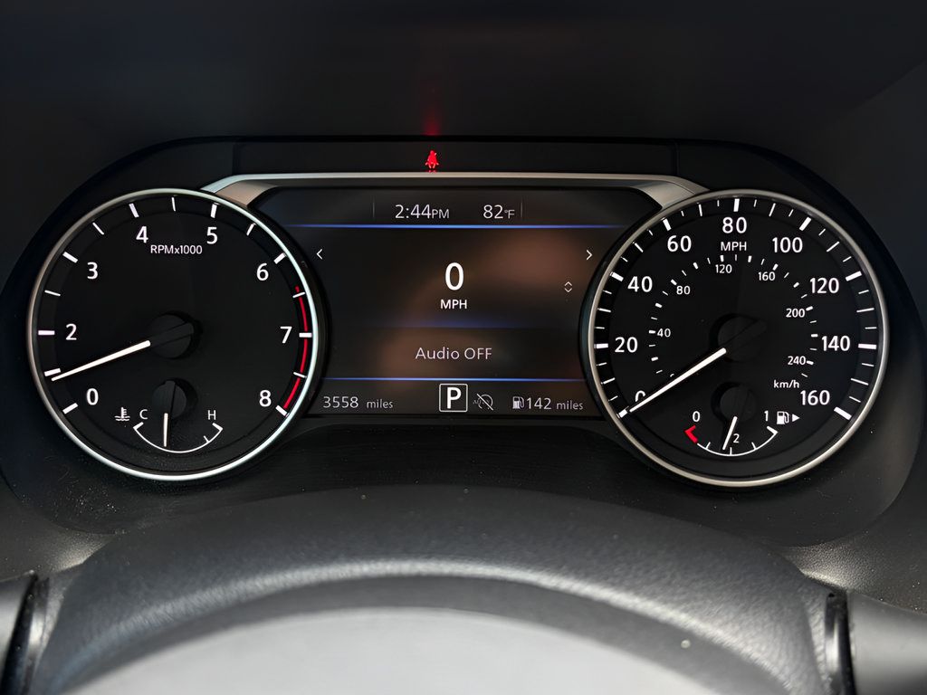 Used 2025 Nissan Sentra SR FWD image 15