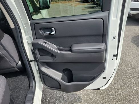 New 2026 Nissan Frontier SV w/ Tow Package RWD image 28