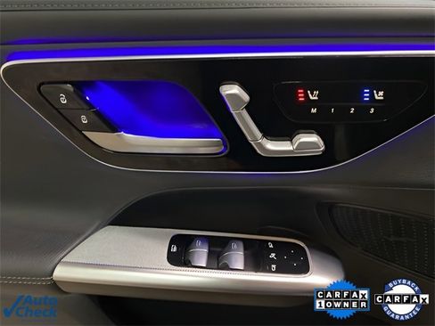 Used 2024 Mercedes-Benz GLC 300 image 26