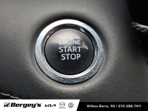 Used 2023 Toyota Highlander XSE AWD/4WD image 25