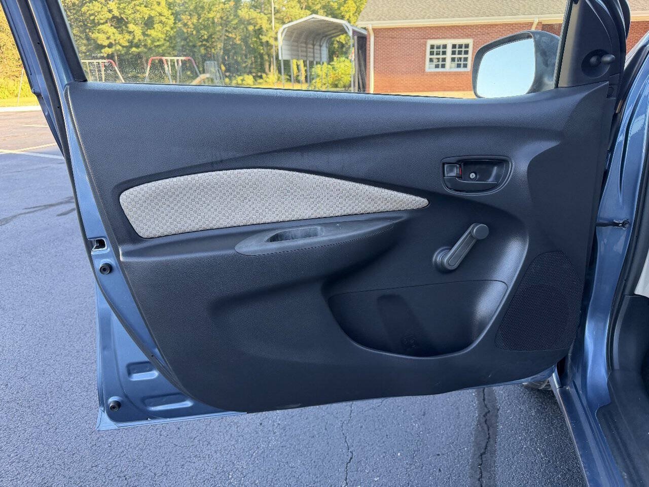 Used 2008 Toyota Yaris Sedan w/ Convenience Pkg FWD image 10