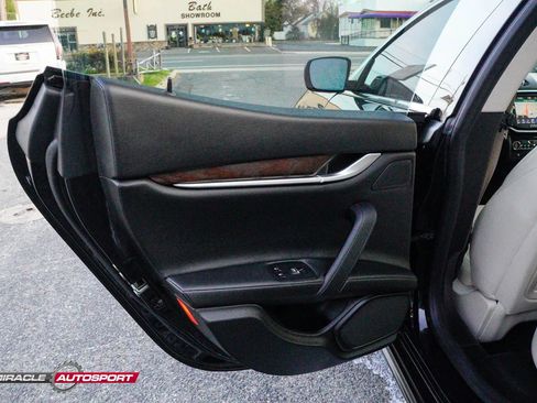 Used 2015 Maserati Ghibli S Q4 image 21