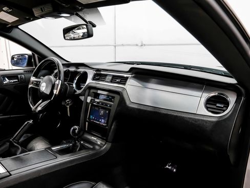 Used 2013 Ford Mustang GT Premium w/ Comfort Pkg RWD image 17