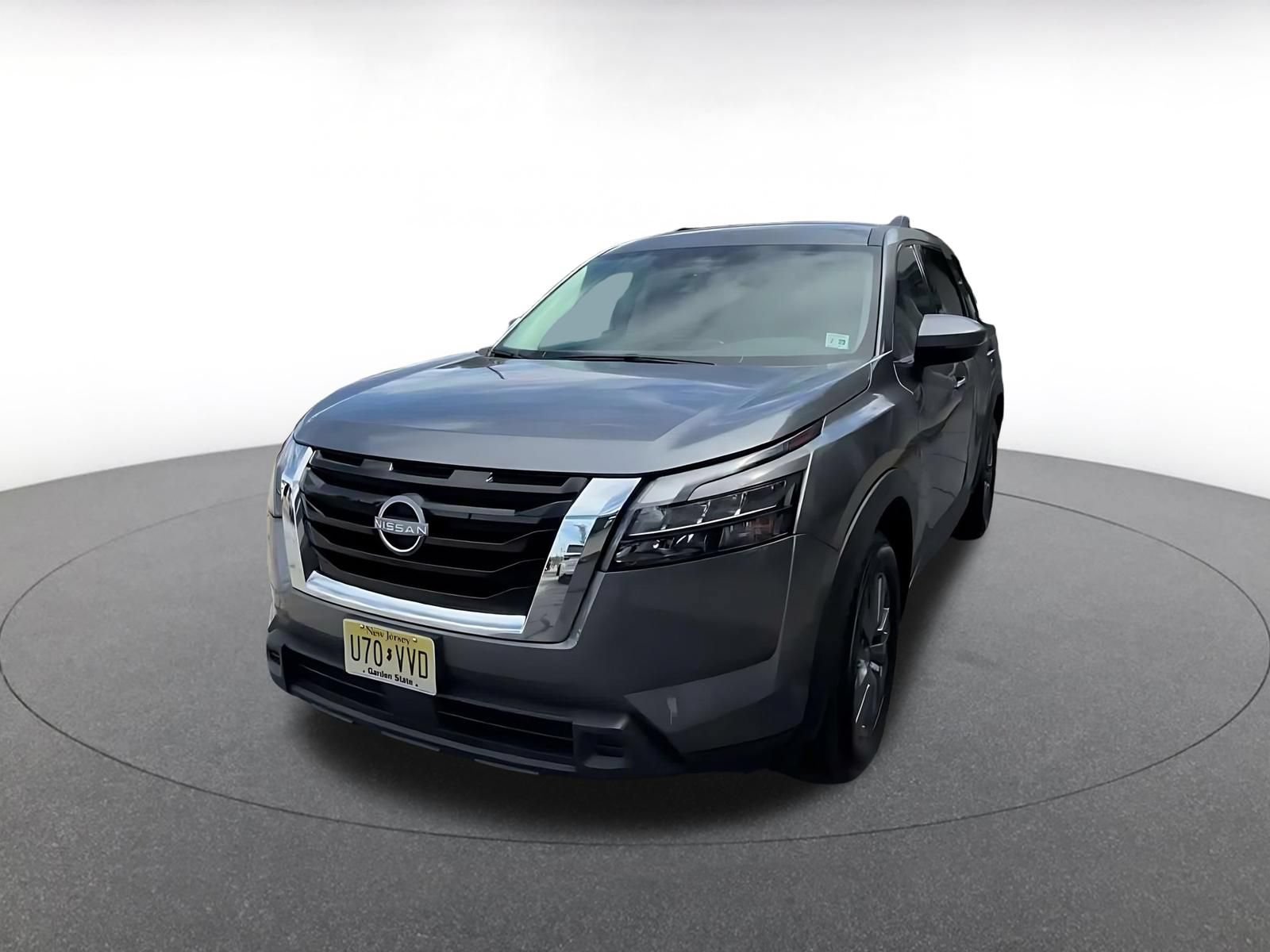 Used 2025 Nissan Pathfinder SV AWD/4WD image 6