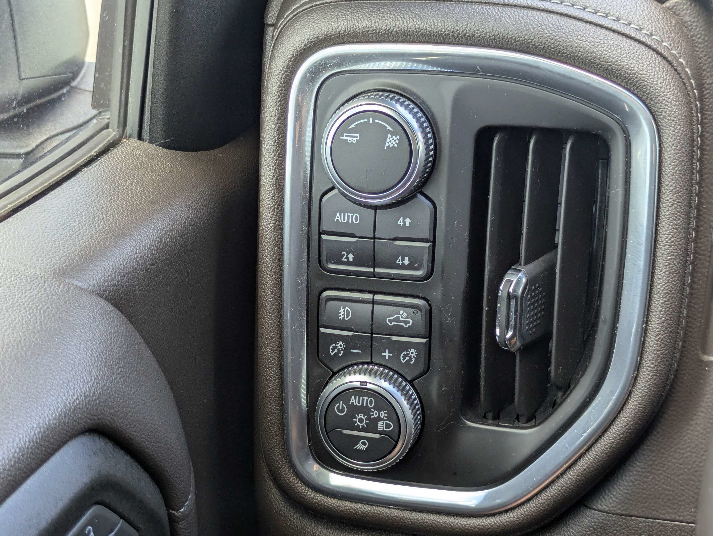 Used 2019 GMC Sierra 1500 SLT w/ SLT Premium Package AWD/4WD image 37