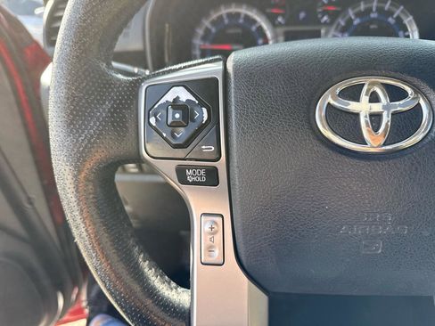 Used 2014 Toyota 4Runner Limited image 19