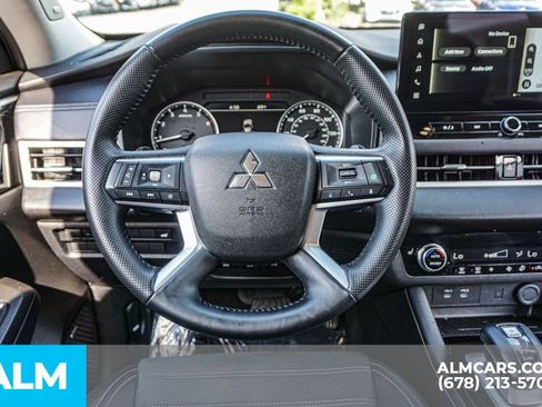Used 2025 Mitsubishi Outlander SE FWD image 31