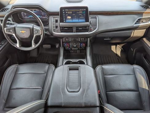 Used 2022 Chevrolet Suburban Premier w/ Premium Package RWD image 7