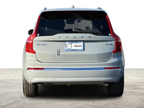 Certified 2025 Volvo XC90 B6 Core w/ Climate Package image 8