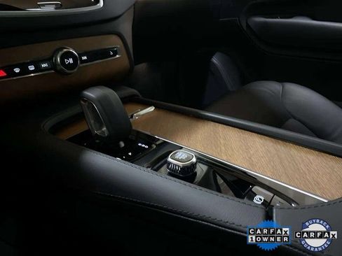 Used 2025 Volvo XC90 B6 Plus image 57