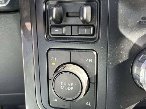 Used 2021 Ford F150 Lariat w/ Equipment Group 502A High image 33