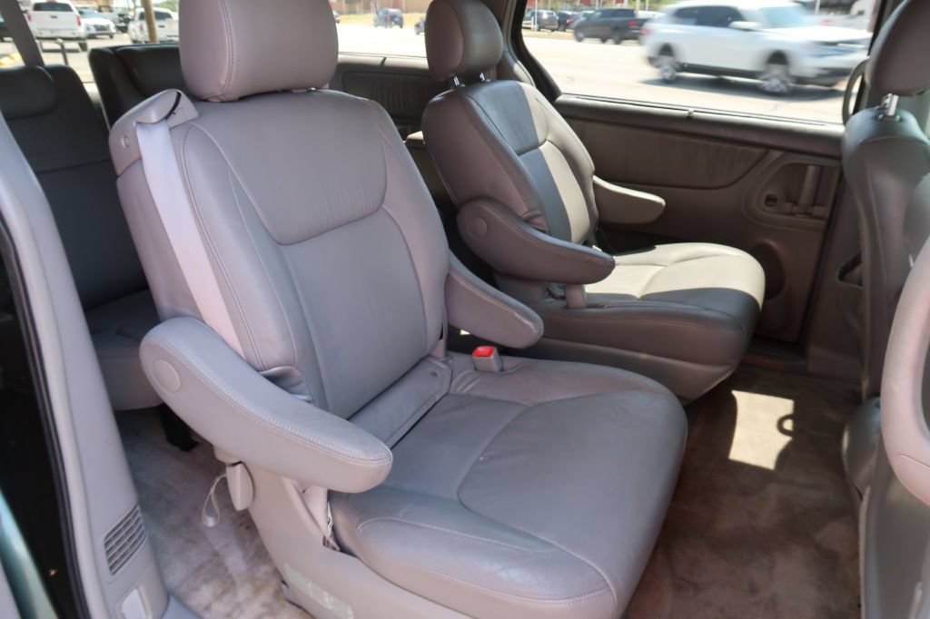 Used 2005 Toyota Sienna XLE FWD image 8