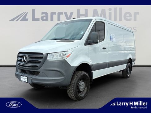 Used 2020 Mercedes-Benz Sprinter 144 Cargo image 1