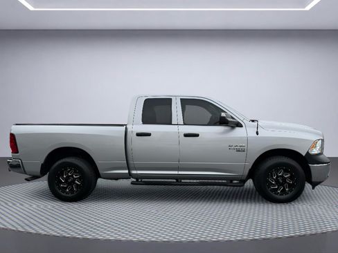Used 2019 RAM 1500 Express AWD/4WD image 10