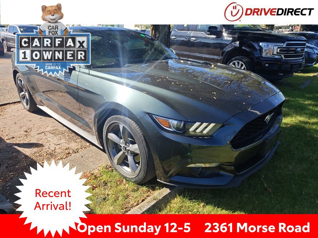 Used 2015 Ford Mustang Premium RWD image 1