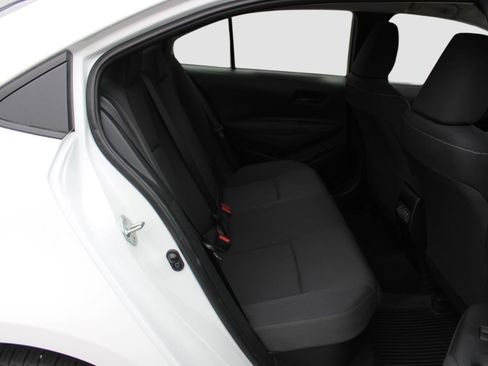 Certified 2024 Toyota Corolla LE image 32