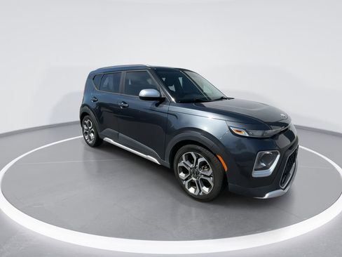 Used 2020 Kia Soul X-Line FWD image 2