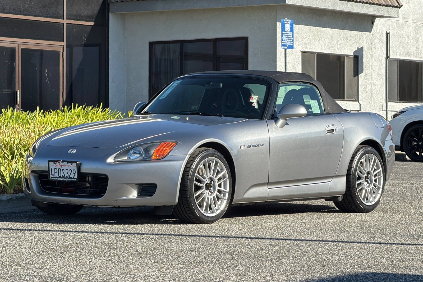 Used 2001 Honda S2000 image 9