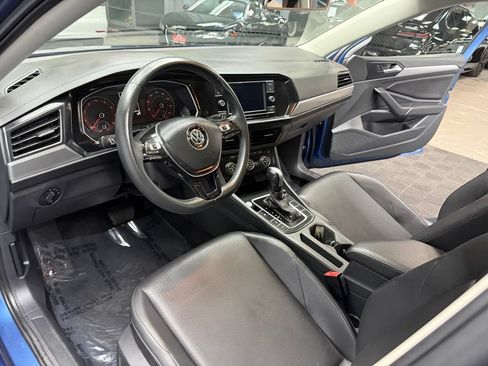 Used 2020 Volkswagen Jetta SE w/ SE Cold Weather Package FWD image 35