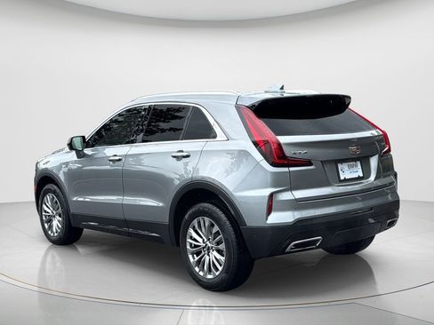 Used 2025 Cadillac XT4 Premium Luxury FWD image 11