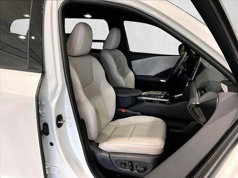 Used 2025 Lexus TX 350 AWD w/ Technology Package image 9