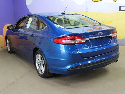 Used 2018 Ford Fusion SE FWD image 5