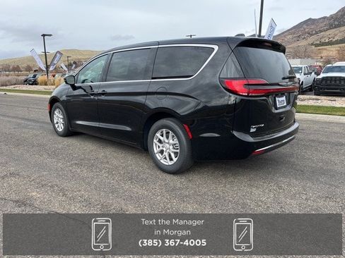 New 2026 Chrysler Pacifica Select image 6